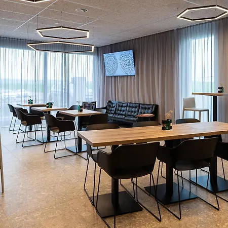 Schlafraum Weng-dein Smartes Hotel-contactless Check-in Hotel *